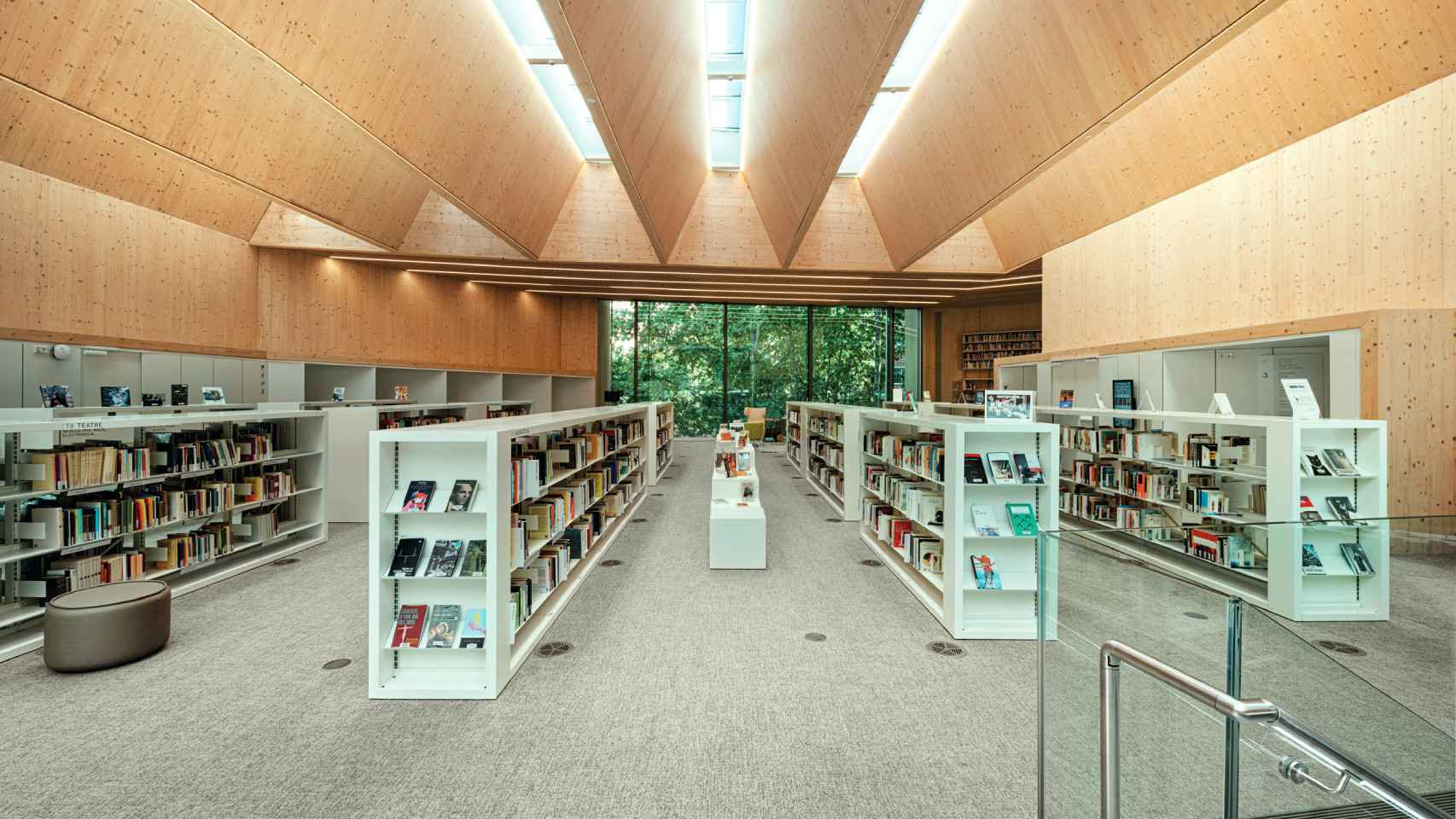 Estructuras de madera en la nueva Biblioteca Gabriel García Márquez de Barcelona