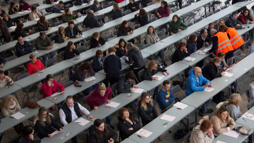 Imagen de archivo de futuros funcionarios.