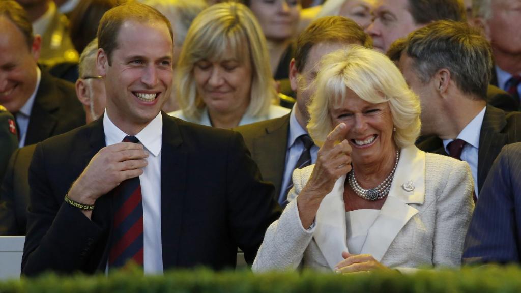 El príncipe Guillermo y la reina Camila en una imagen de archivo.