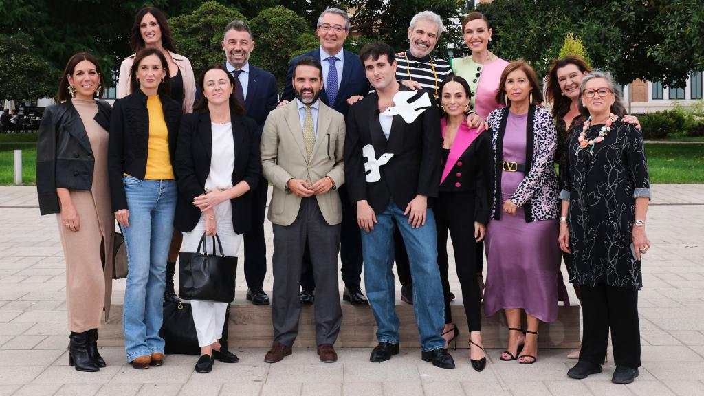 Lorenzo Caprile, Alejandro Palomo, Eugenia Silva junto a las codirectoras del MAM y autoridades