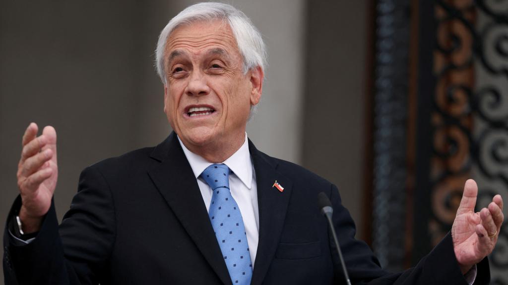 El presidente de Chile, Sebastián Piñera, pronuncia un discurso en la casa de Gobierno, en 2021 en Santiago.