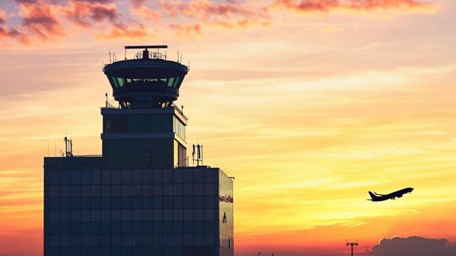 Una torre de control aéreo.