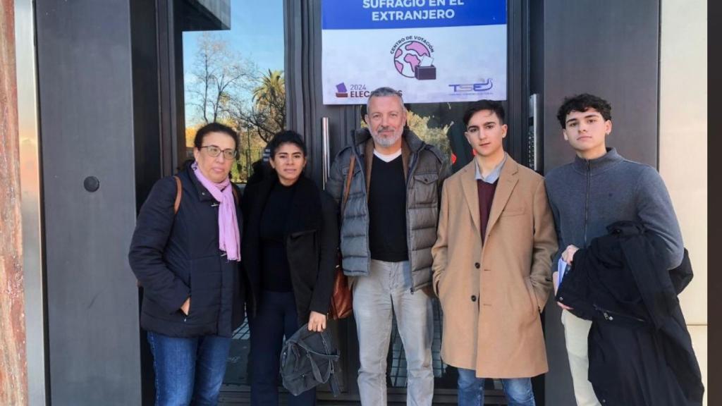 Miembros del equipo liderado por Pablo Gutiérrez Vega