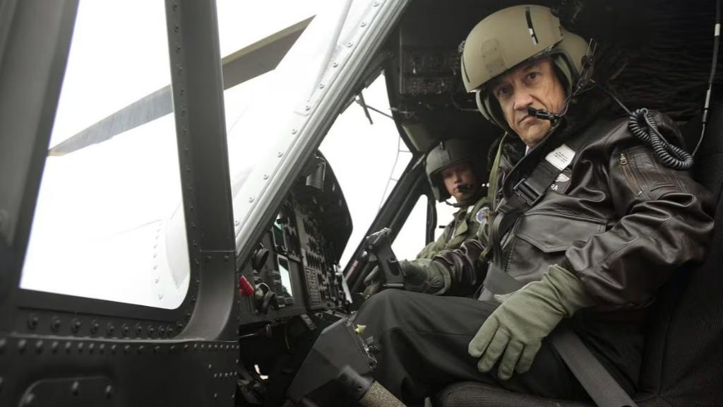 Sebastián Piñera, en un helicóptero en 2010.
