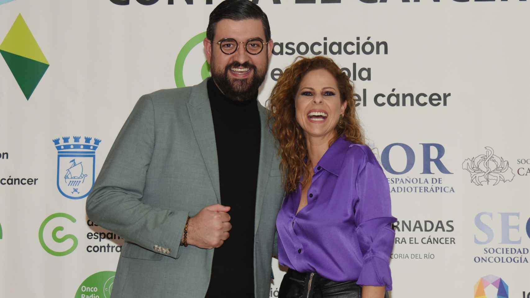 Pastora Soler y Manu Sánchez, juntos en las Jornadas contra el Cáncer, en Coria del Río.