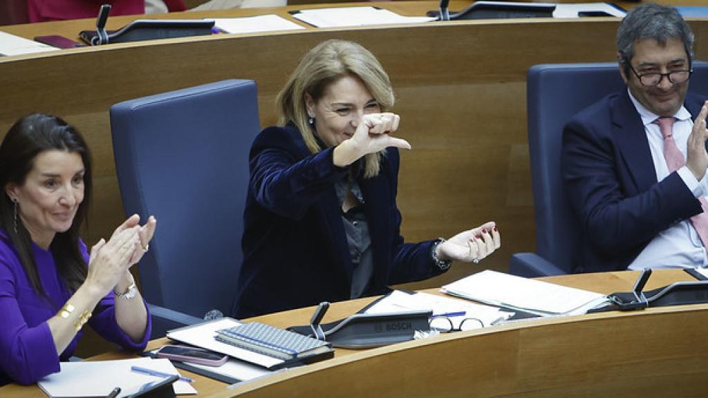 La consellera Merino y los vicepresidentes Camarero y Barrera en la sesión de control