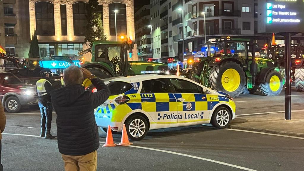 Caos circulatorio en el centro de Salamanca provocado por los tractores