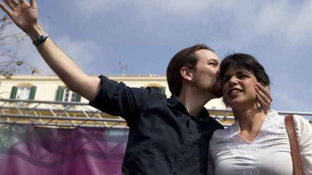 El exlíder de Podemos Pablo Iglesias junto a la exlíder andaluza Teresa Rodríguez durante un mitin.