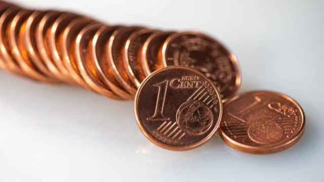 Varias monedas de un céntimo