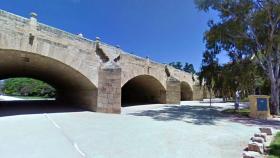 Puente del Real desde el Jardín del Turia de Valencia, donde ha tenido lugar el doble crimen. EE