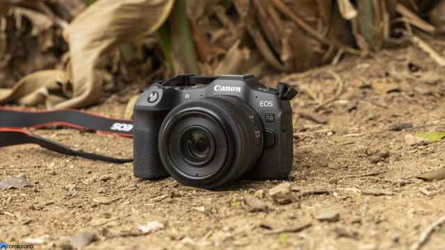 Canon EOS R8.
