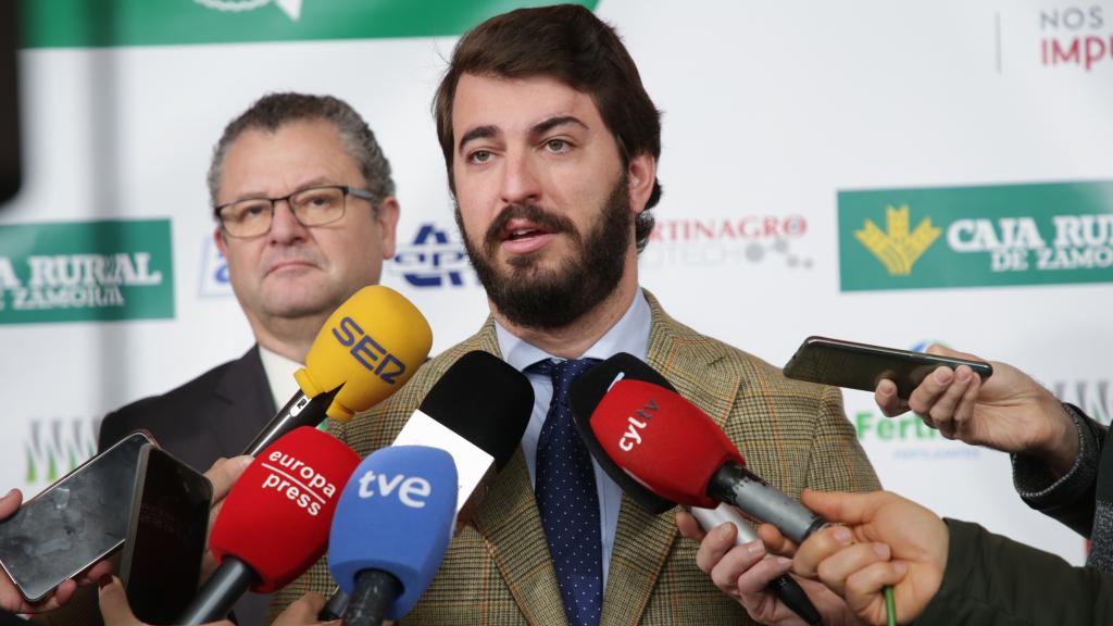 El vicepresidente de la Junta de Castilla y León, Juan García-Gallardo, participa en la clausura de una jornada