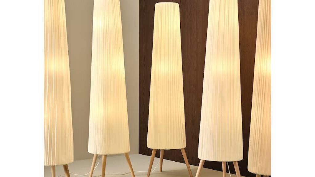 Lámpara de pie ÖKENSAND.