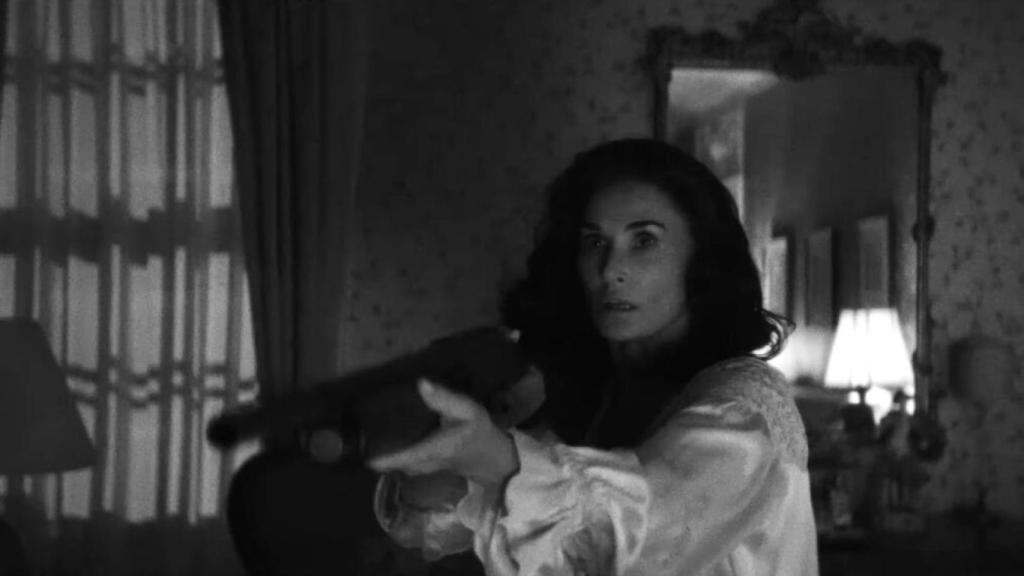 Demi Moore como Ann Woodward en 'Feud: Capote vs The Swans'