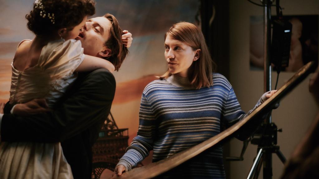 Charlotte De Bruyne (derecha) es Eva en 'El deshielo'