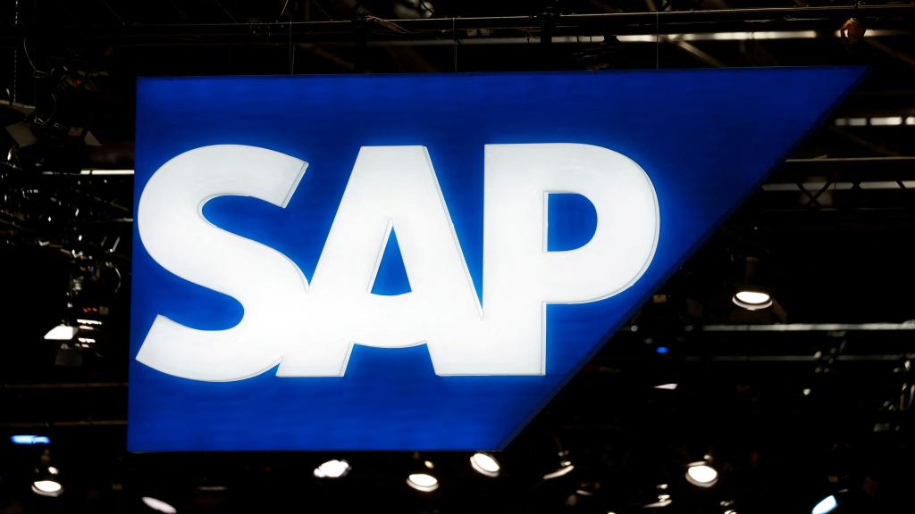 El logo de SAP luce en la conferencia Viva Technology celebrada en París.