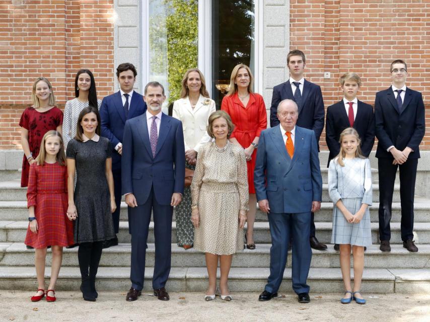La última vez que la familia del Rey posó oficialmente unida fue en 2018.
