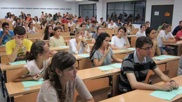 Alumnos, en una clase de la Universidad de Sevilla.