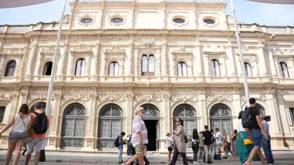 Fachada trasera del Ayuntamiento de Sevilla.