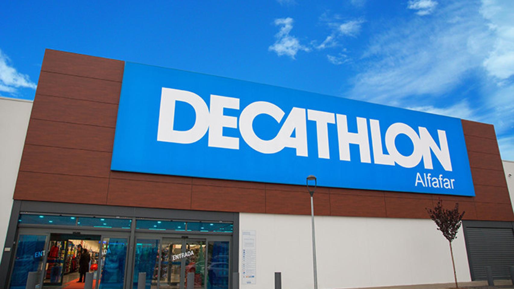 Fachada Decathlon.