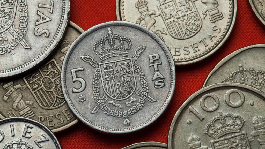 Diferentes monedas de pesetas.