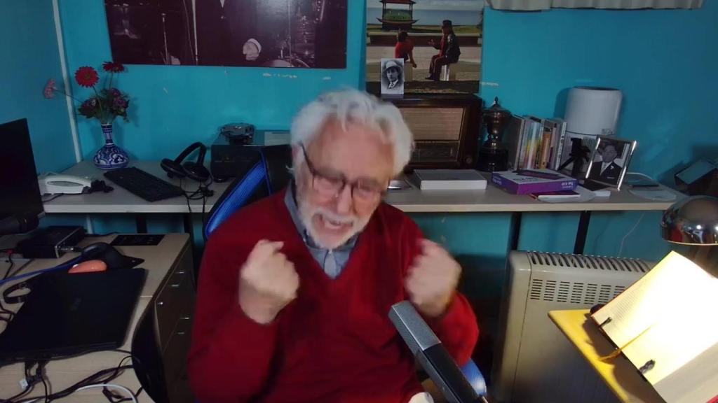 Una fotografía muy especial para Andrés, que comparte con EL ESPAÑOL y en la que se atisba su pasión por la radio.