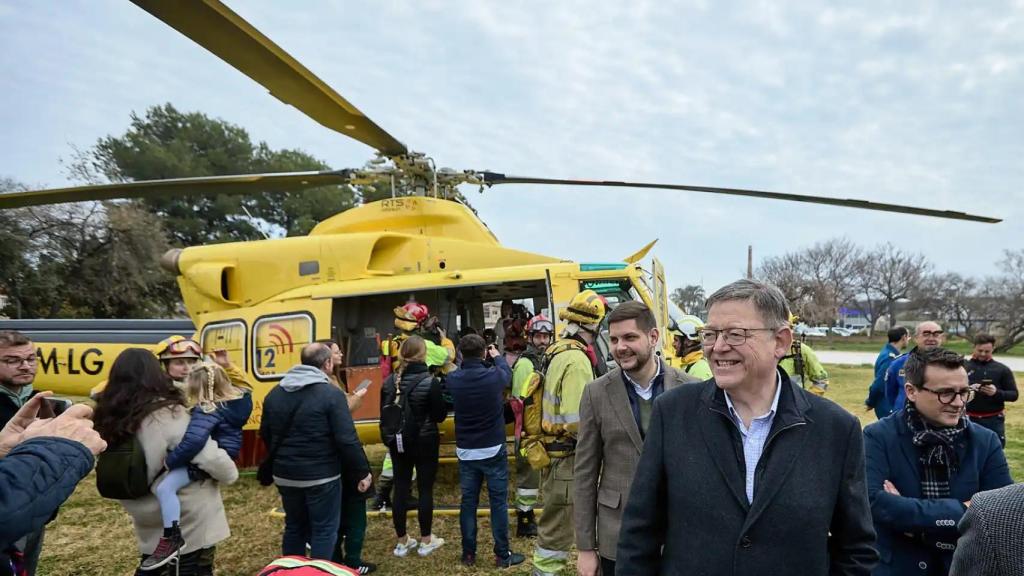 Ximo Puig en la feria de las emergencias valencianas.