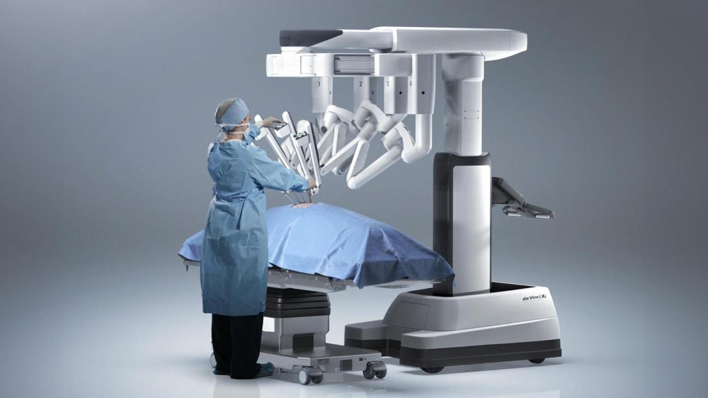 Ilustración de un operario usando el da Vinci.