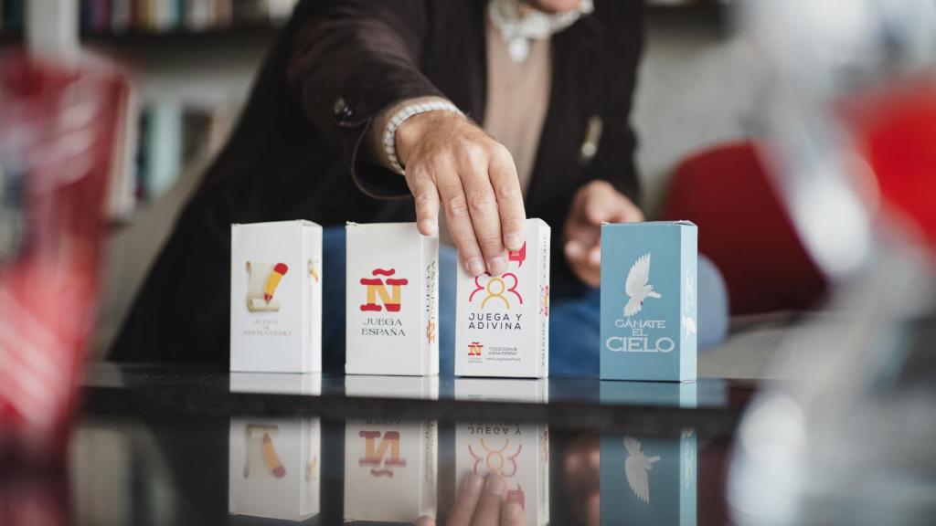 Barajas de cartas de la serie 'Ñ Juega España'.