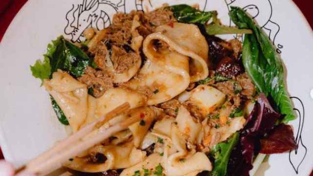 Los noodles más largos del mundo y otros platos para disfrutar del Año Nuevo Chino en tres restaurantes