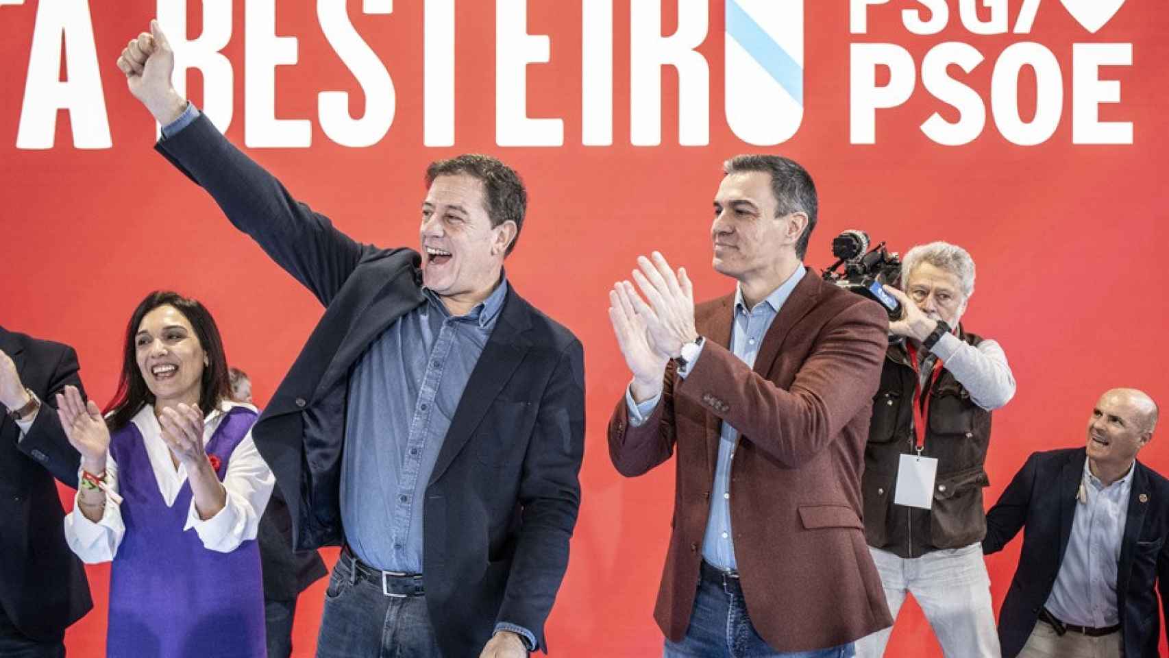 Sánchez y 'el milagro del 18-F': el PP pierde la Xunta y Junts se parte 48 horas antes de votar la amnistía.