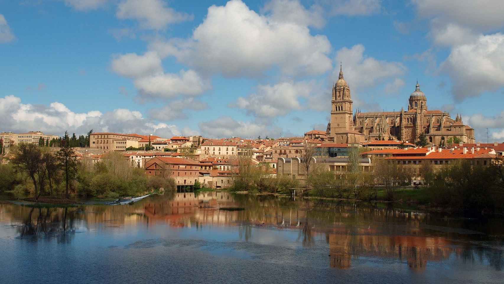 El río Tormes, a su paso por Salamanca. FOTO: Pixabay.