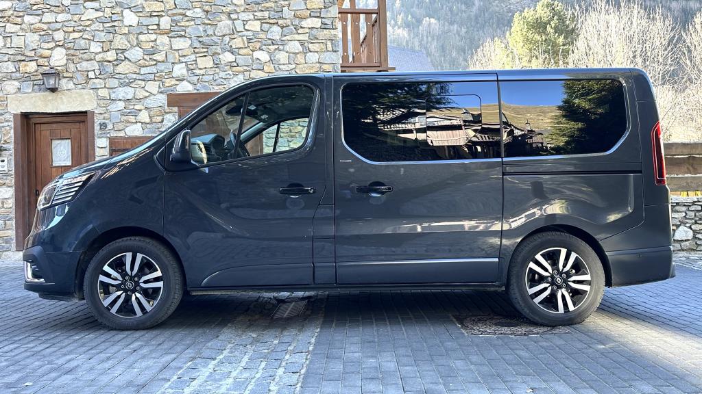Renault Trafic.