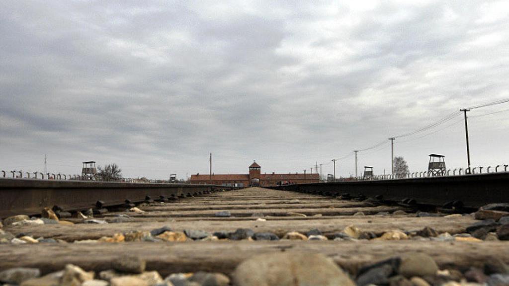 Vías del tren de Auschwitz –Birkenau.