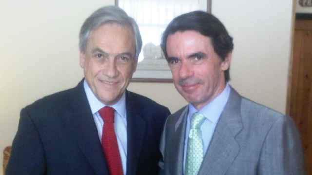 Sebastián Piñera junto a José María Aznar en el seminario de partidos populares europeos de 2009.