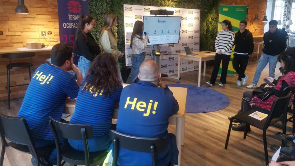 Enki y estudiantes de la UDC presentan sus propuestas de accesibilidad en el hogar en Ikea