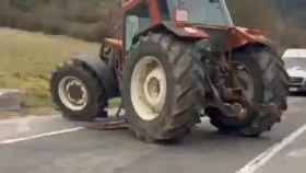 Vídeo del accidente entre el tractor y el coche