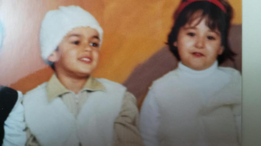 Jesús García junto a su amiga Silvia Cantón, ambos de pequeños.