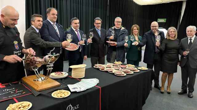 Inauguración de la Feria de las Tradiciones de Pinhel en maridaje el vino de la Beira Interior y el Jamón Guijuelo