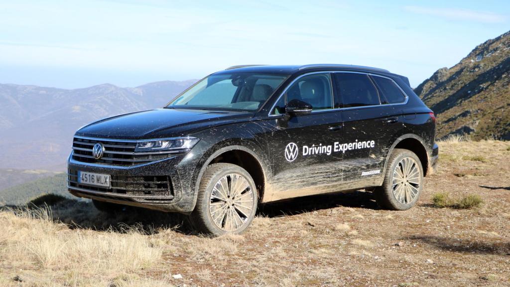 En la cima de La Pinilla con el coche.