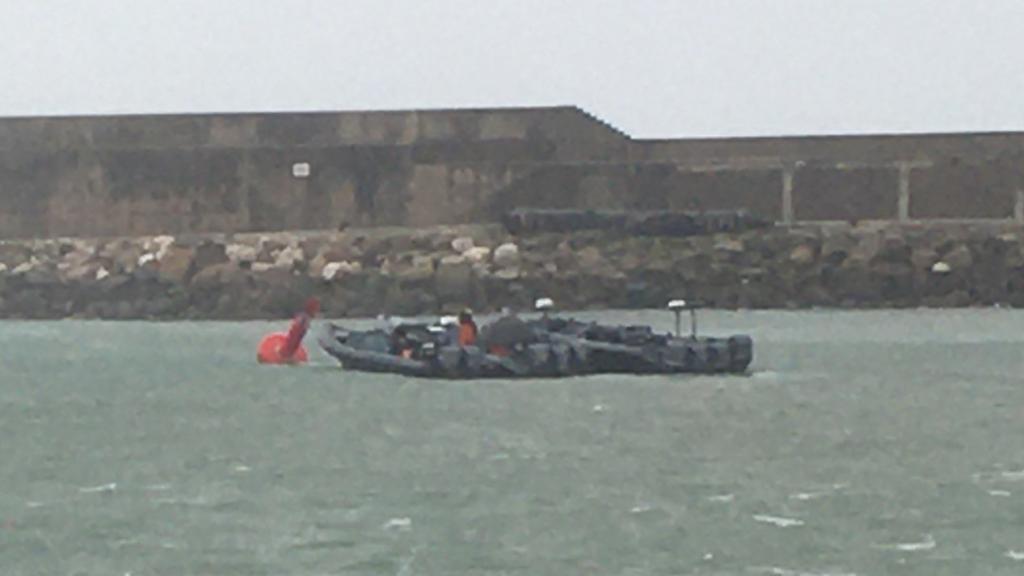 Las narcolanchas, en el puerto de Barbate el pasado viernes por la mañana, en el lugar del trágico suceso..