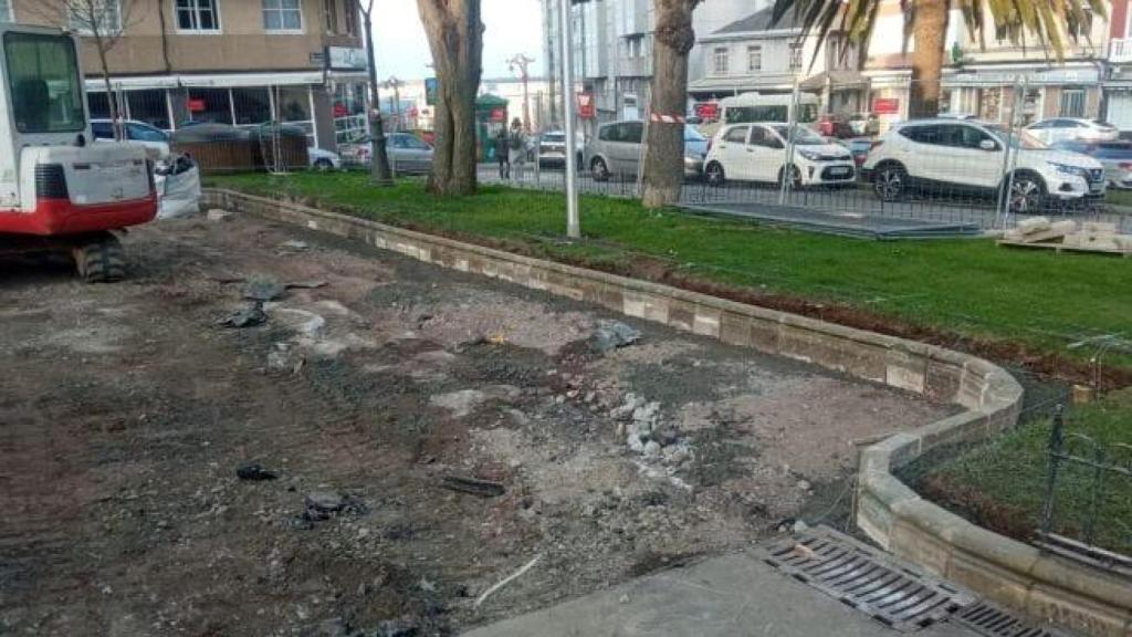 Obras en la plaza del Parque de Monte Alto