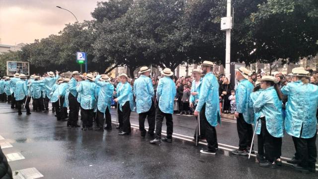 Desfile de comparsas y carrozas en A Coruña