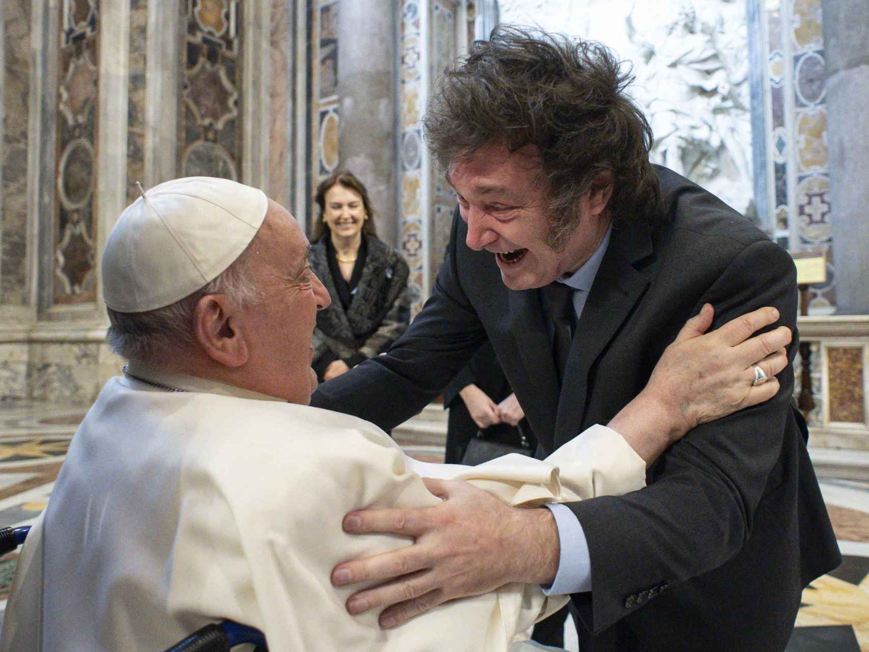 El Papa Francisco se reencuentra con Milei en el Vaticano.