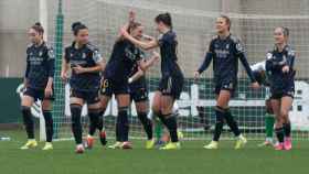 Las jugadoras del Real Madrid Femenino celebran uno de los goles en la victoria frente al Betis.