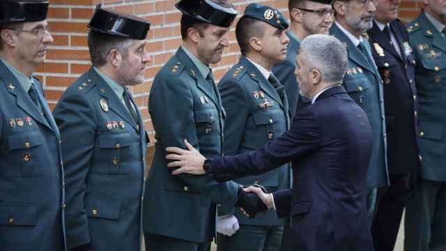 El ministro del Interior, Fernando Grande-Marlaska, a su llegada a la Comandancia de la Guardia Civil de Pamplona, este domingo.