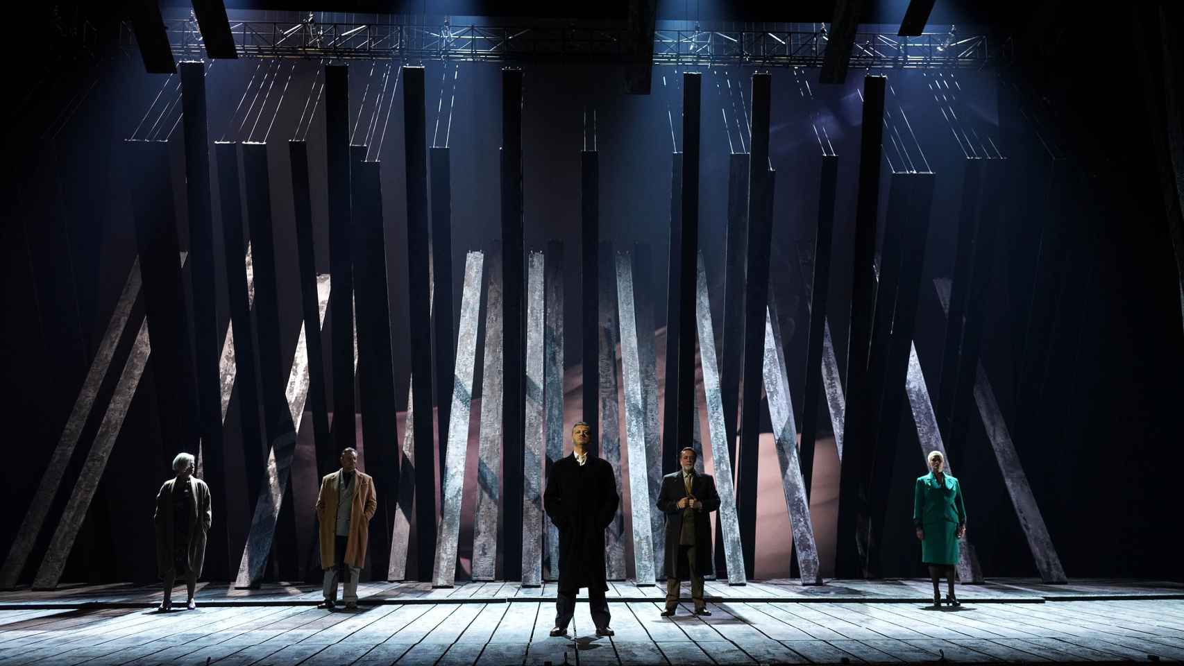 Escenografía de Rebecca Ringst para el montaje de 'Lear' estrenado en el Teatro Real. Foto: Javier del Real