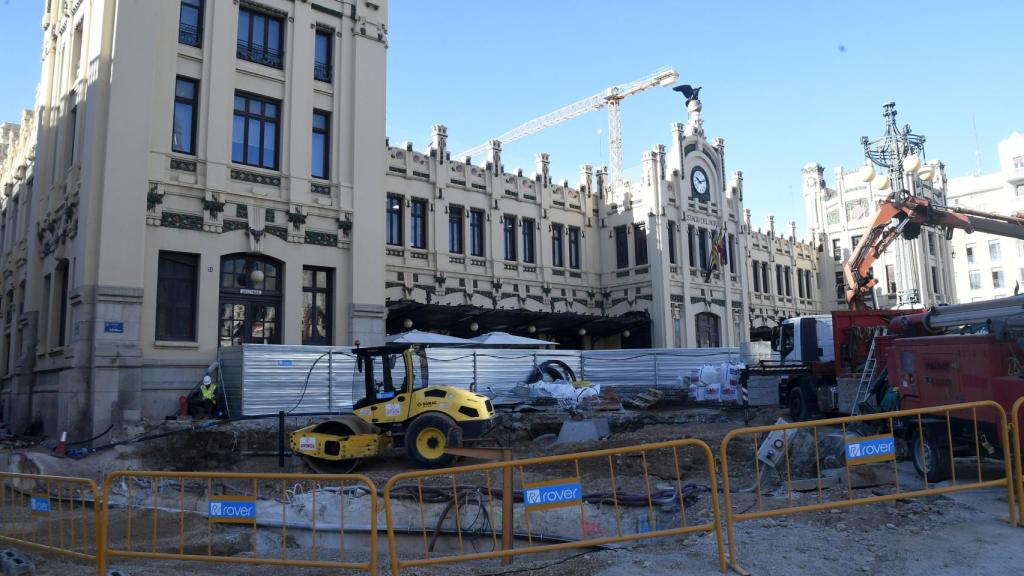 Imagen de las obras del metro en la calle Alicante de Valencia. EE