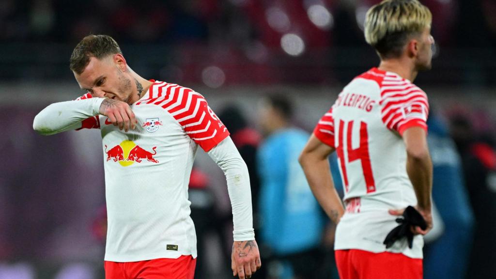 David Raum, del Leipzig, con gesto serio.