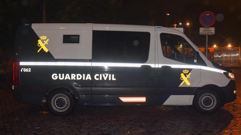 Antonio Tejado ha llegado a los Juzgados de Sevilla en un furgón policial.